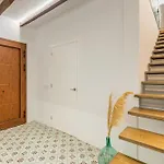 Modern Balcony House - Solarium Terrace - Parking