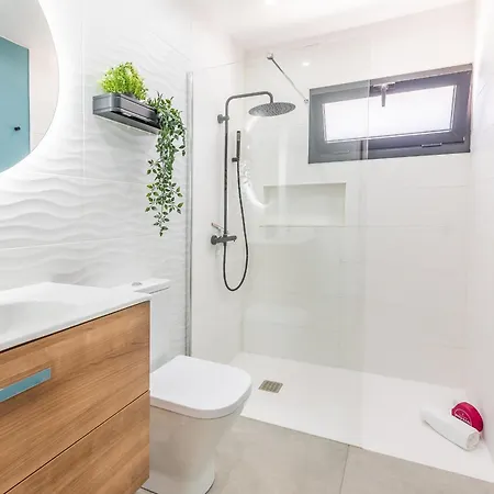 Modern Balcony House - Solarium Terrace - Parking * Arafo