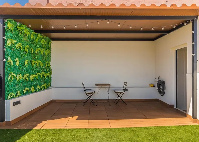 Prázdninový dům Modern Balcony House - Solarium Terrace - Parking *